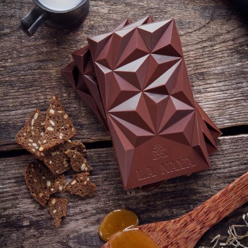 Ekologiškas pieninis šokoladas su grikių medumi ir duona